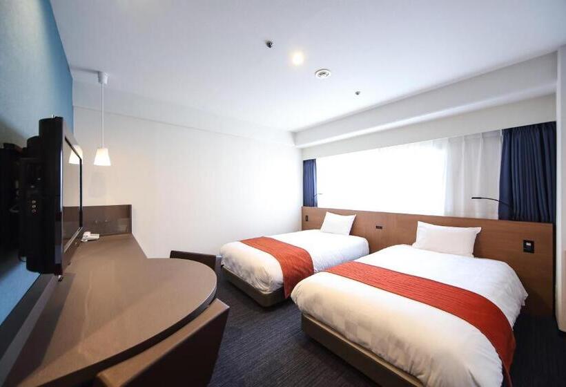 فندق Osaka Garden Palace