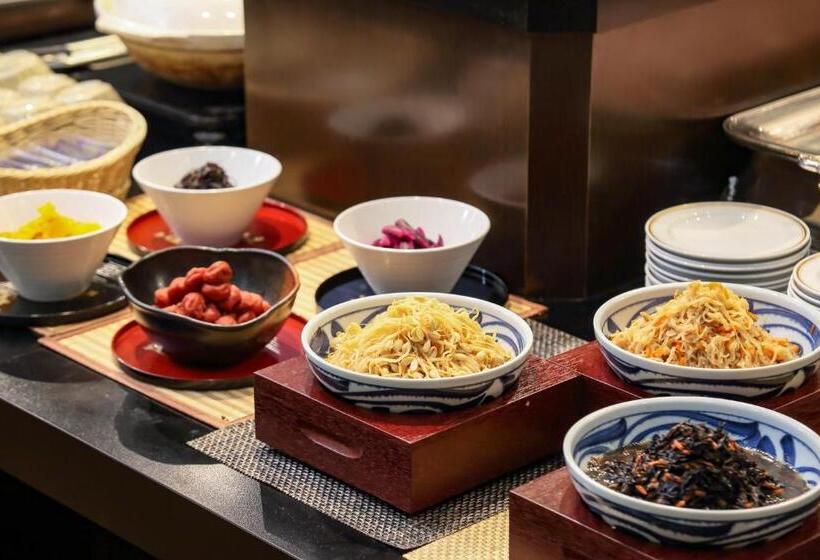 فندق Osaka Garden Palace