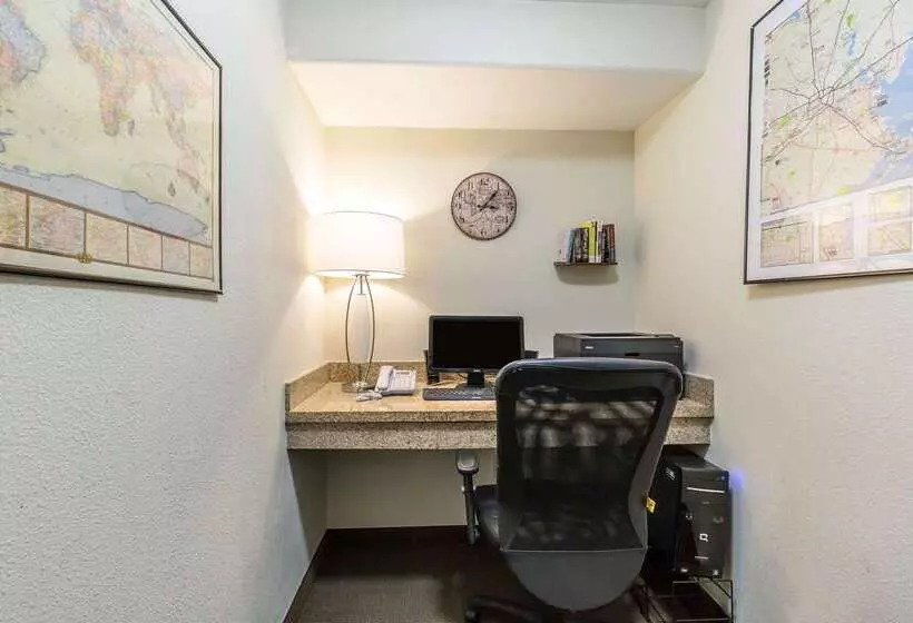 فندق Sleep Inn & Suites Bush Intercontinental Iah East