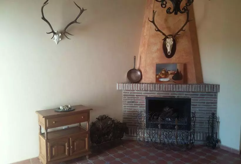 Отель Rural Vega De Cazalla