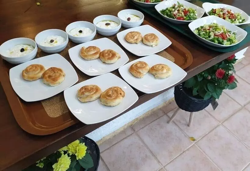 Amazones Villas Apartments