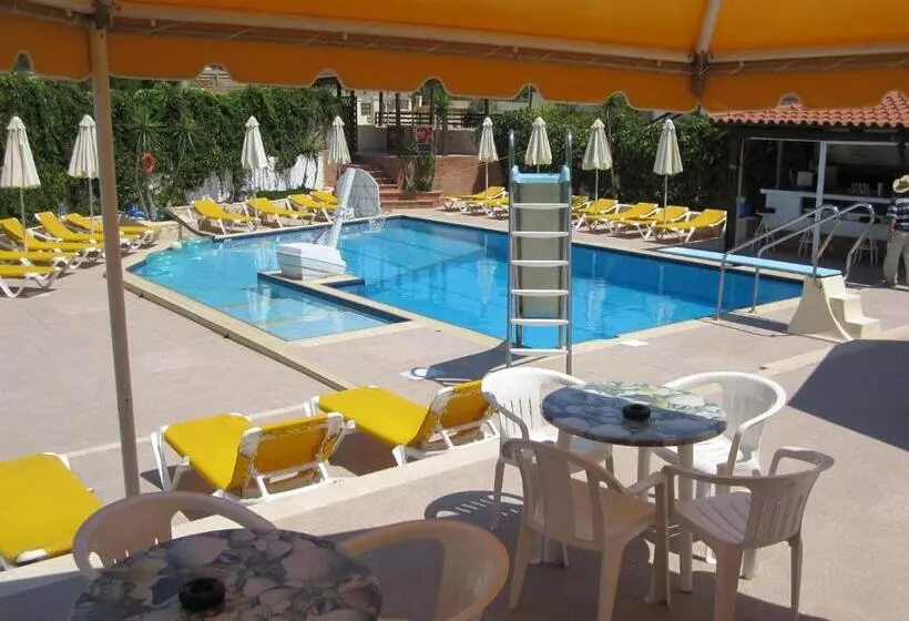 Amazones Villas Apartments