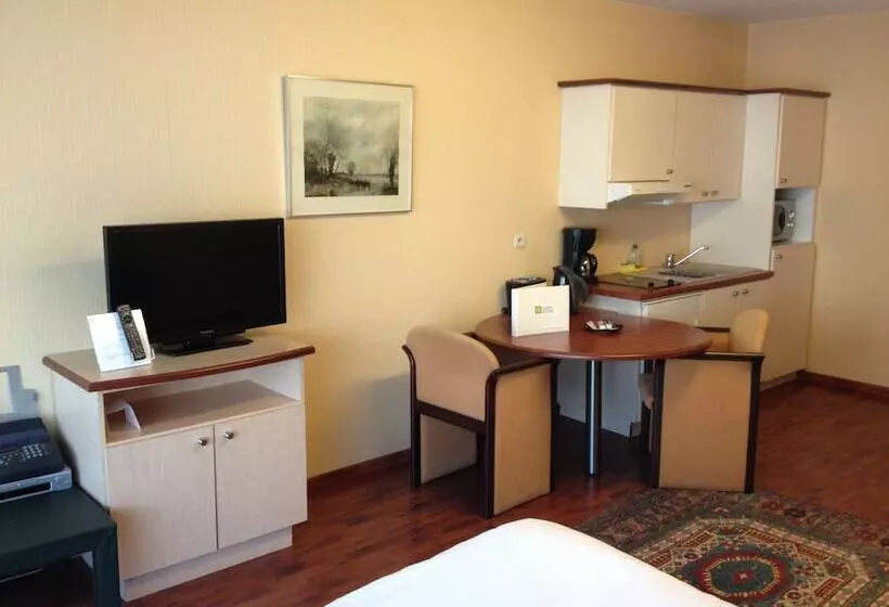 B Aparthotel Montgomery