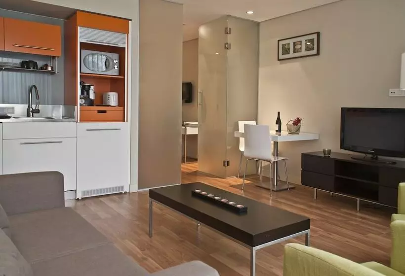 B Aparthotel Montgomery