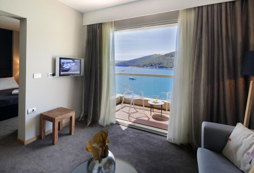 Boutique Hotel Adoral