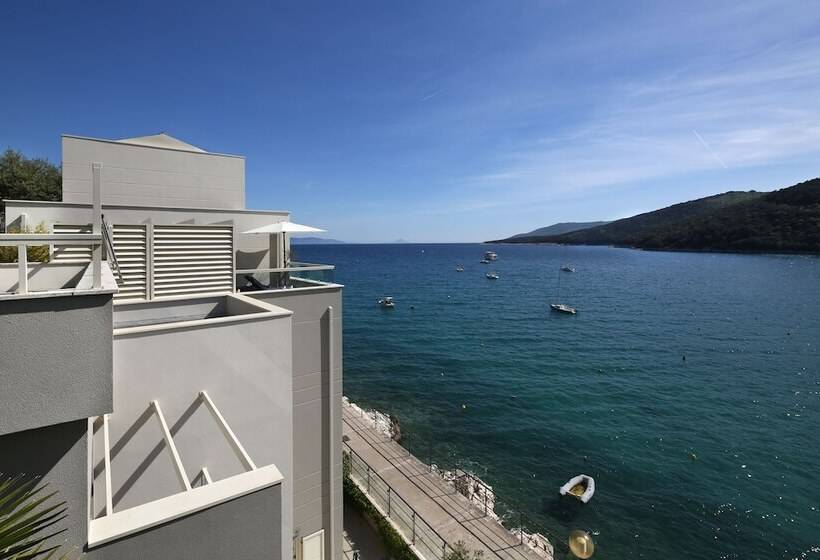 Boutique Hotel Adoral