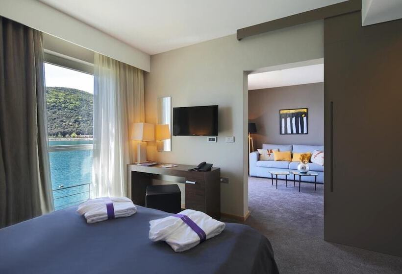 Boutique Hotel Adoral