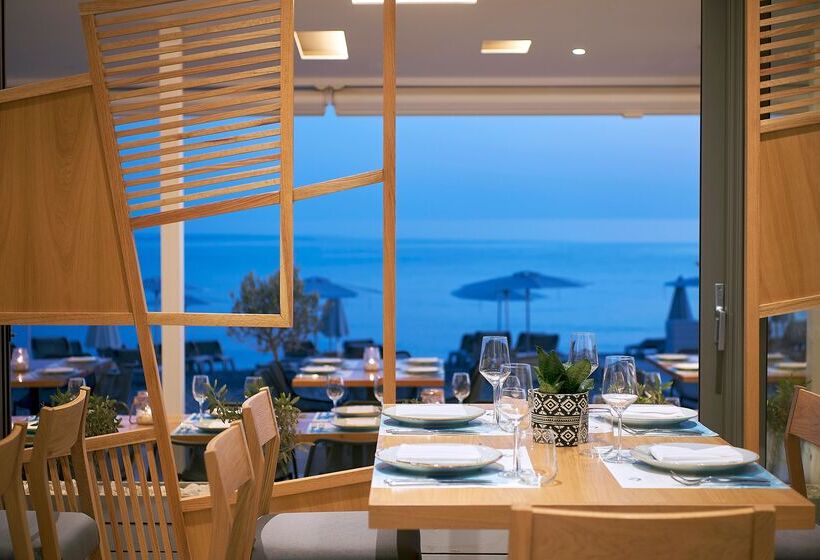 Coriva Beach Hotel & Bungalows