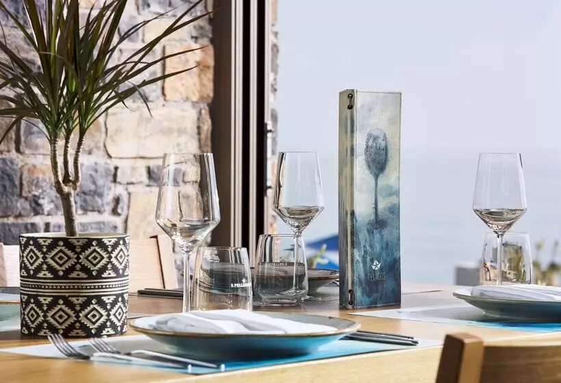 Coriva Beach Hotel & Bungalows