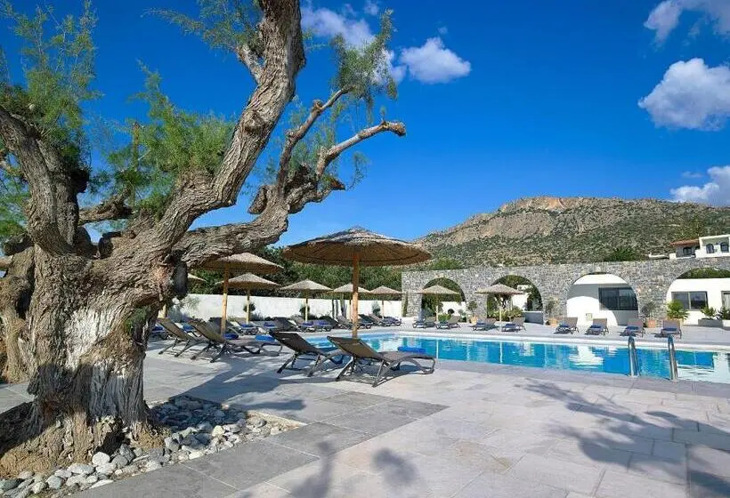 Coriva Beach Hotel & Bungalows