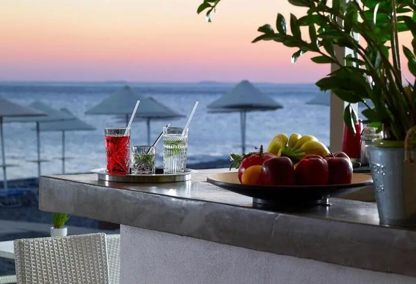 Coriva Beach Hotel & Bungalows