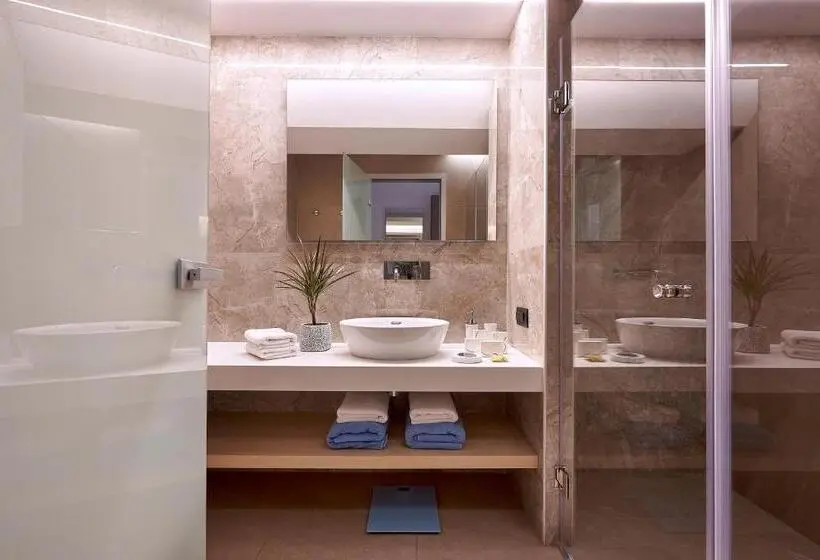 Coriva Beach Hotel & Bungalows