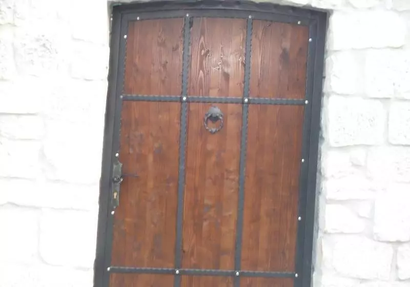 مسافرخانه Carol Rooms