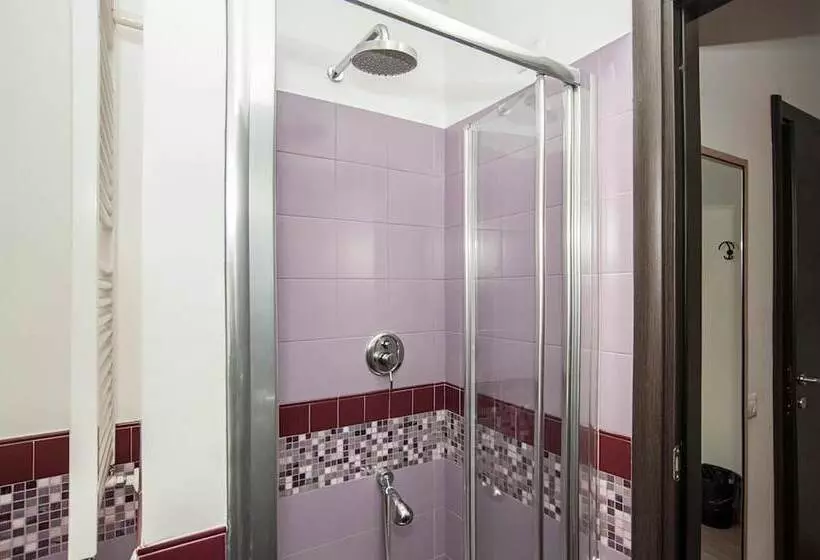 פונדק Flowerome