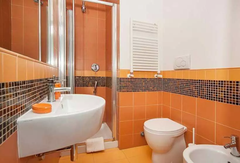 פונדק Flowerome