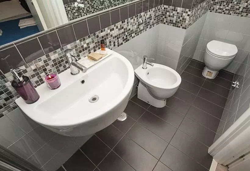 פונדק Flowerome