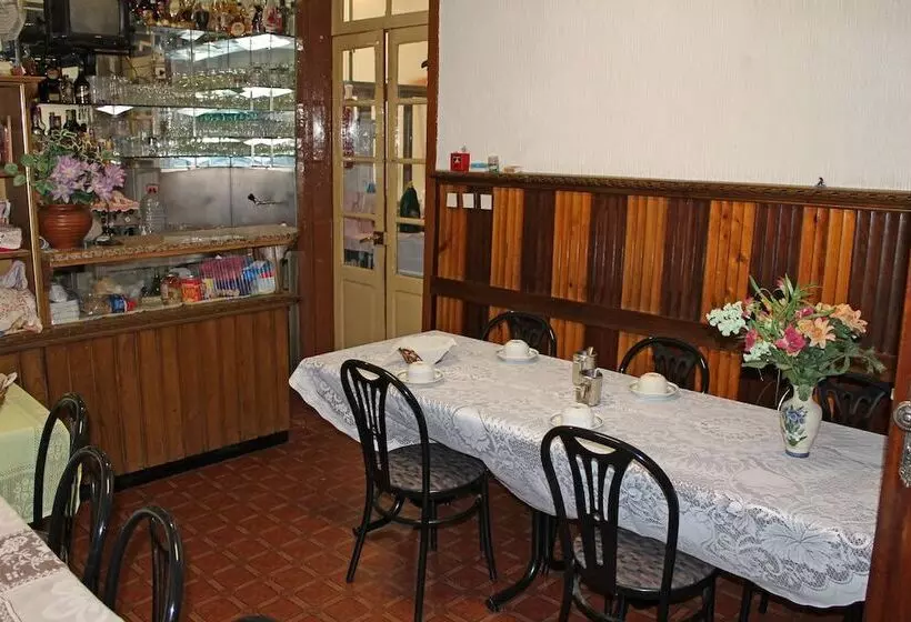 مسافرخانه Franca