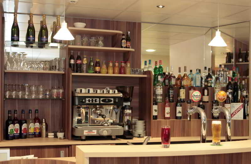 Brit Hotel Piscine & Spa   Fougères