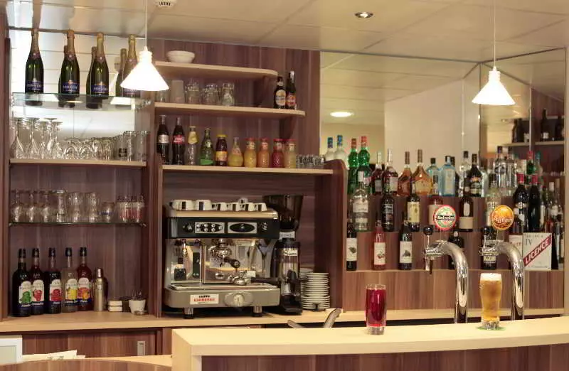 Brit Hotel Piscine & Spa Fougères