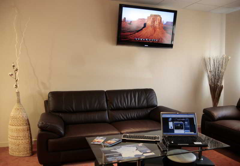 Brit Hotel Piscine & Spa   Fougères