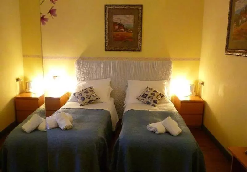 هتل Daplace Arena House