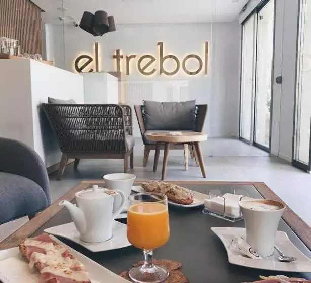 El Trebol Bar & Hotel Only Adults