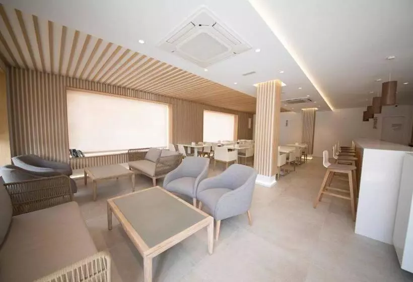 El Trebol Bar & Hotel Only Adults