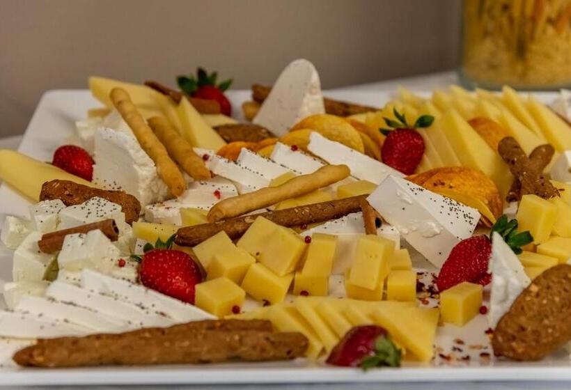 فندق Gaia Village