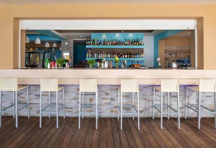 فندق Gaia Village