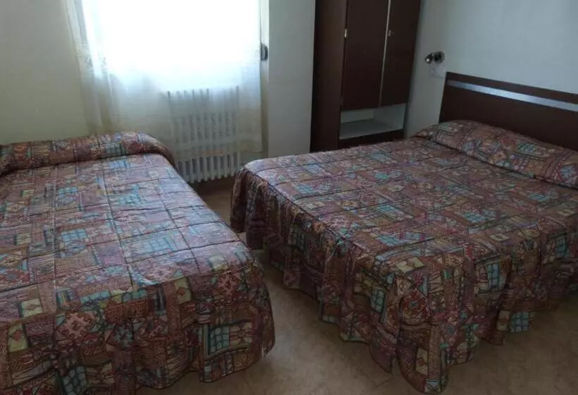 Hotel Hostal Isabel