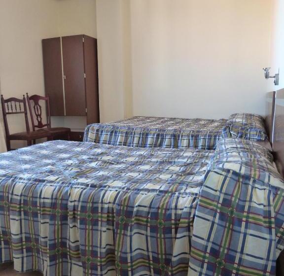 ホテル Hostal Isabel