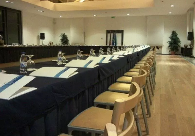 هتل Inatel Caparica