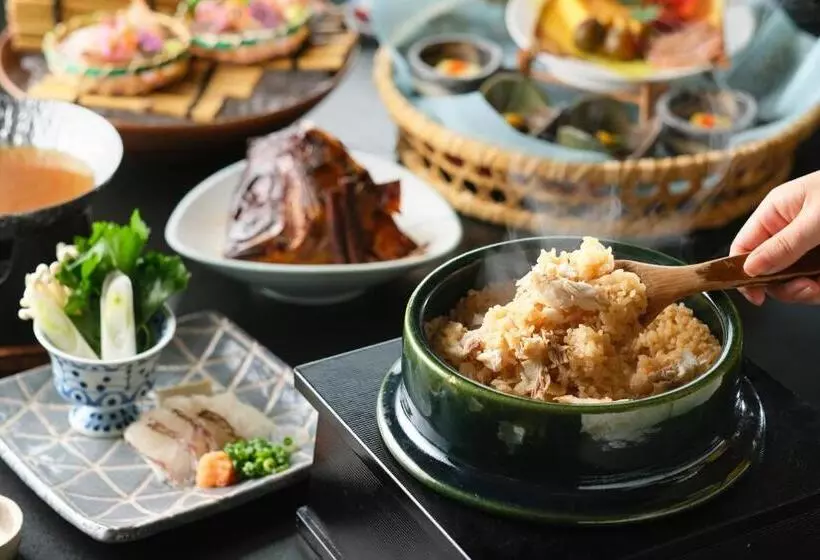 Hotelli Keishokan Sazanamitei