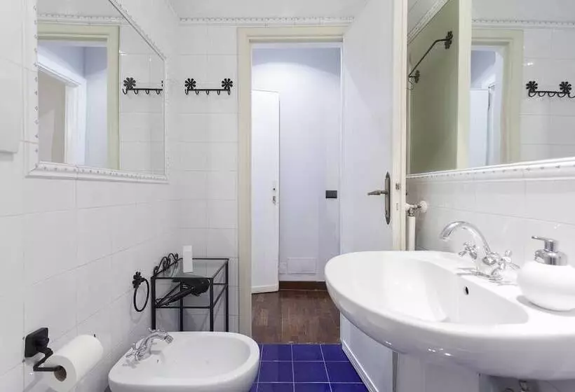 هتل Palazzo Del Duca Piazza Navona Guest House