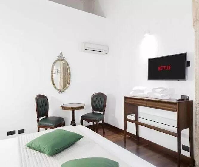 هتل Palazzo Del Duca Piazza Navona Guest House