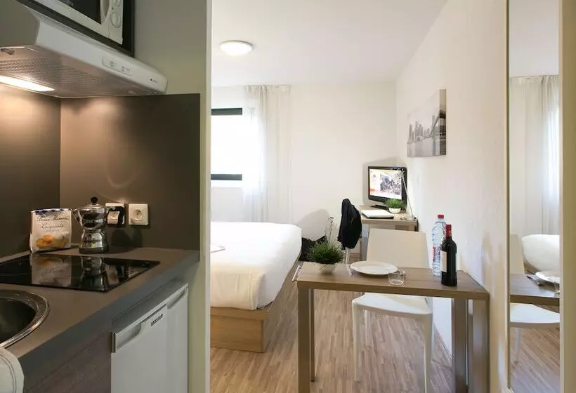 Ténéo Apparthotel Bordeaux Mérignac   Aéroport