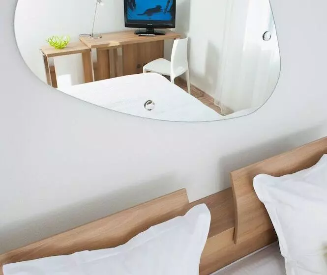 Ténéo Apparthotel Bordeaux Mérignac   Aéroport