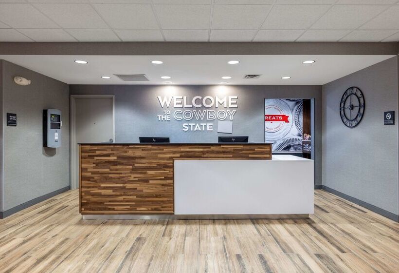 Hampton Inn & Suites Casper