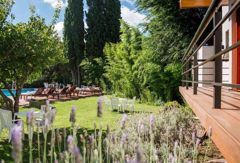 Хостел L Hirondelle Adults Only