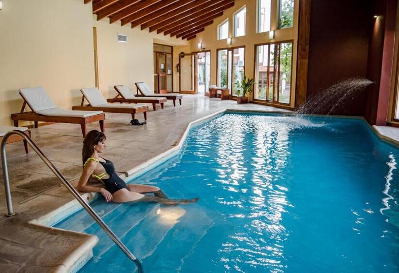 Хостел L Hirondelle Adults Only