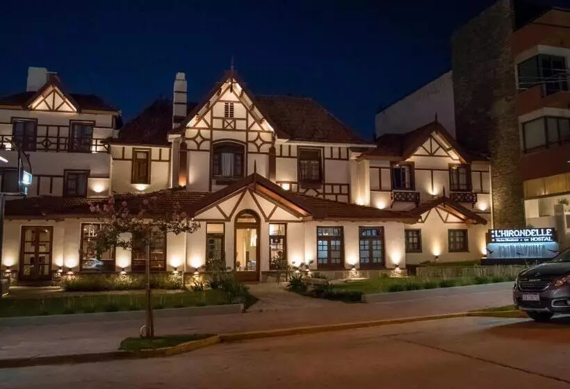 여관 L Hirondelle   Adults Only