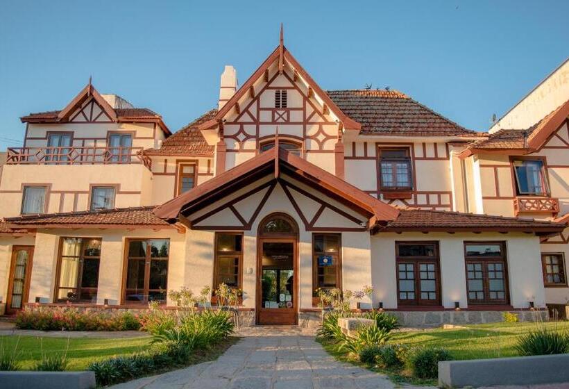 Хостел L Hirondelle Adults Only