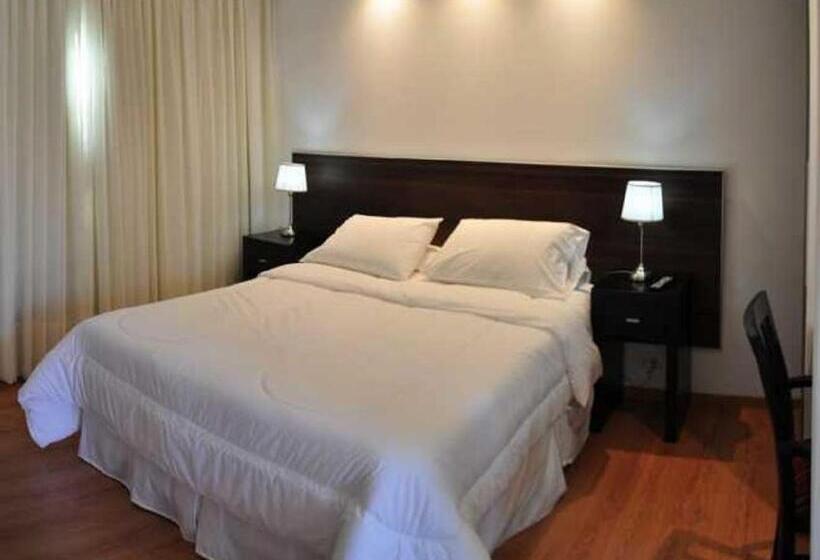 Хостел L Hirondelle Adults Only