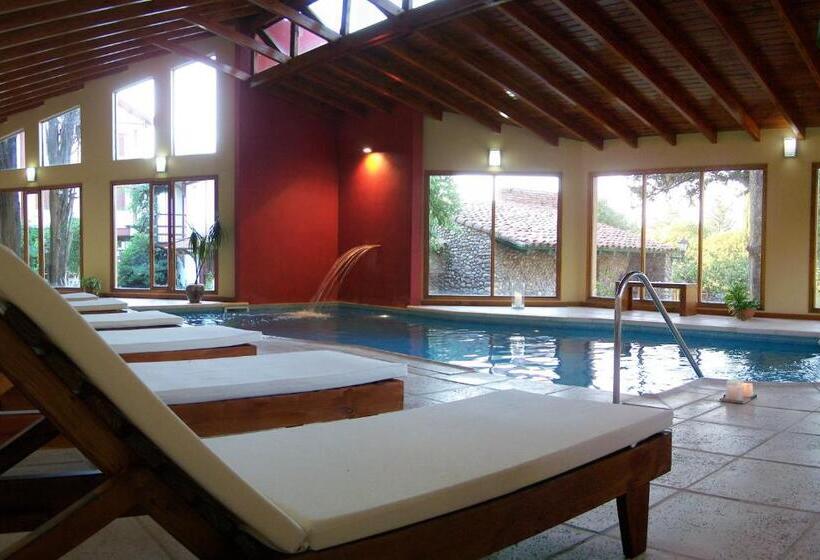 Хостел L Hirondelle Adults Only