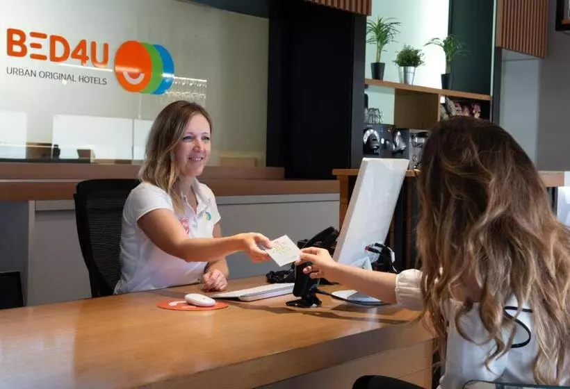 호텔 Bed4u Pamplona