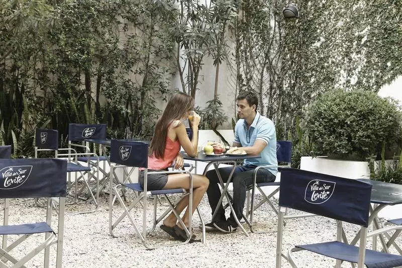 Отель Cyan Recoleta