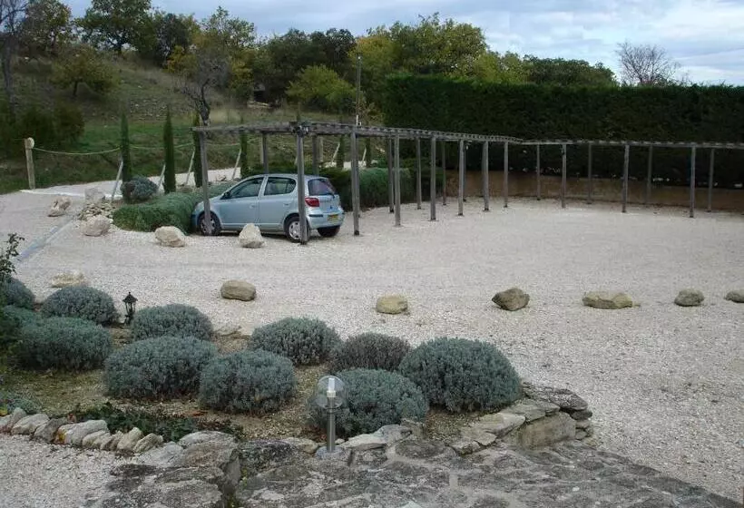 هتل Domaine De La Grange Neuve