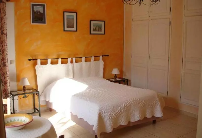هتل Domaine De La Grange Neuve