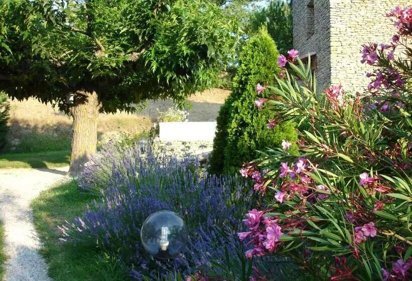 هتل Domaine De La Grange Neuve