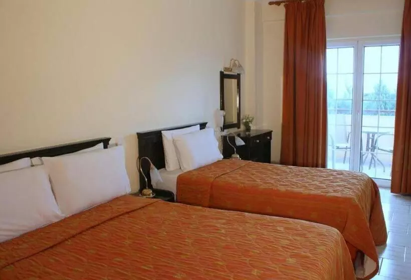 Отель Famissi Eden